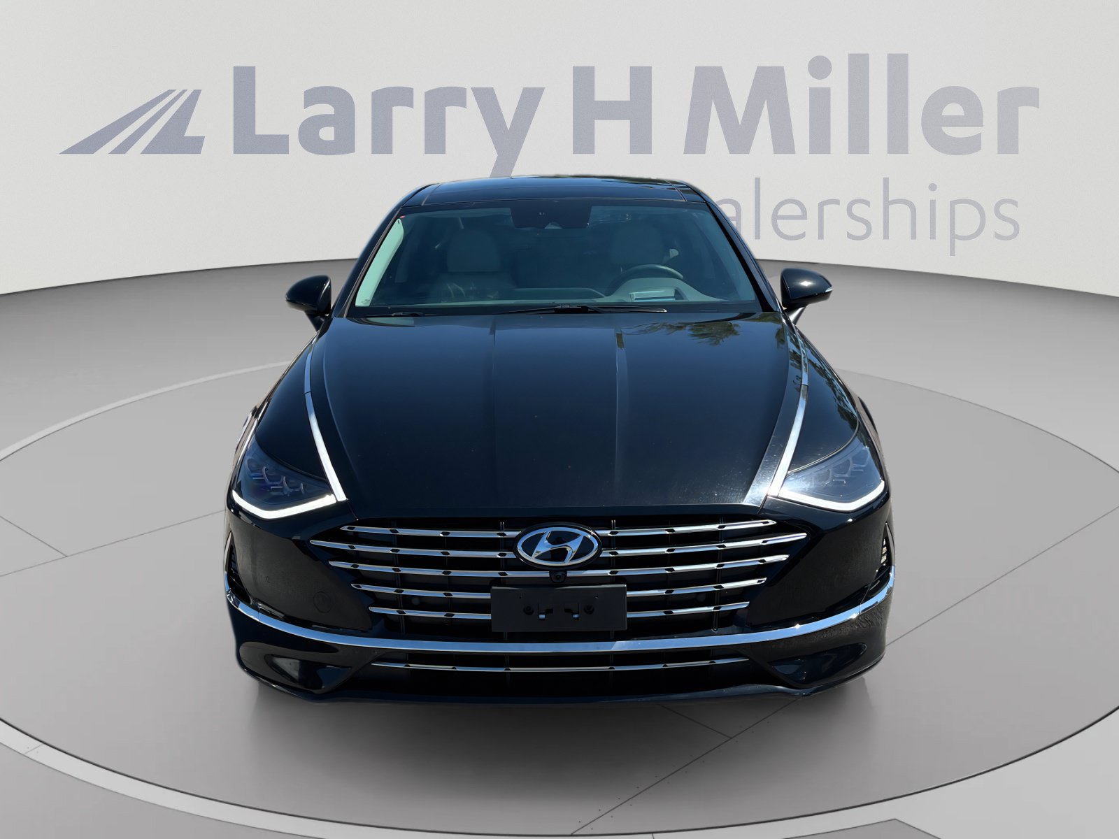 Used 2023 Hyundai Sonata Limited w/ Cargo Package FWD image 8