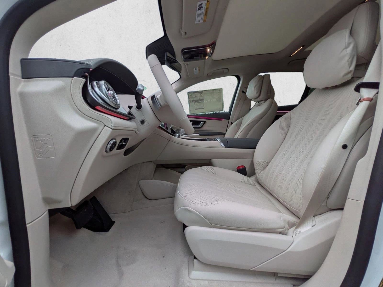 New 2026 Mercedes-Benz EQS 400 4MATIC SUV image 4