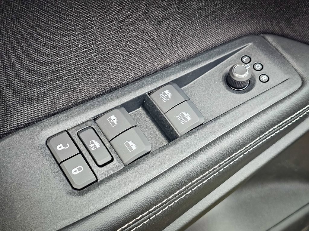 New 2026 Jeep Cherokee Laredo image 10