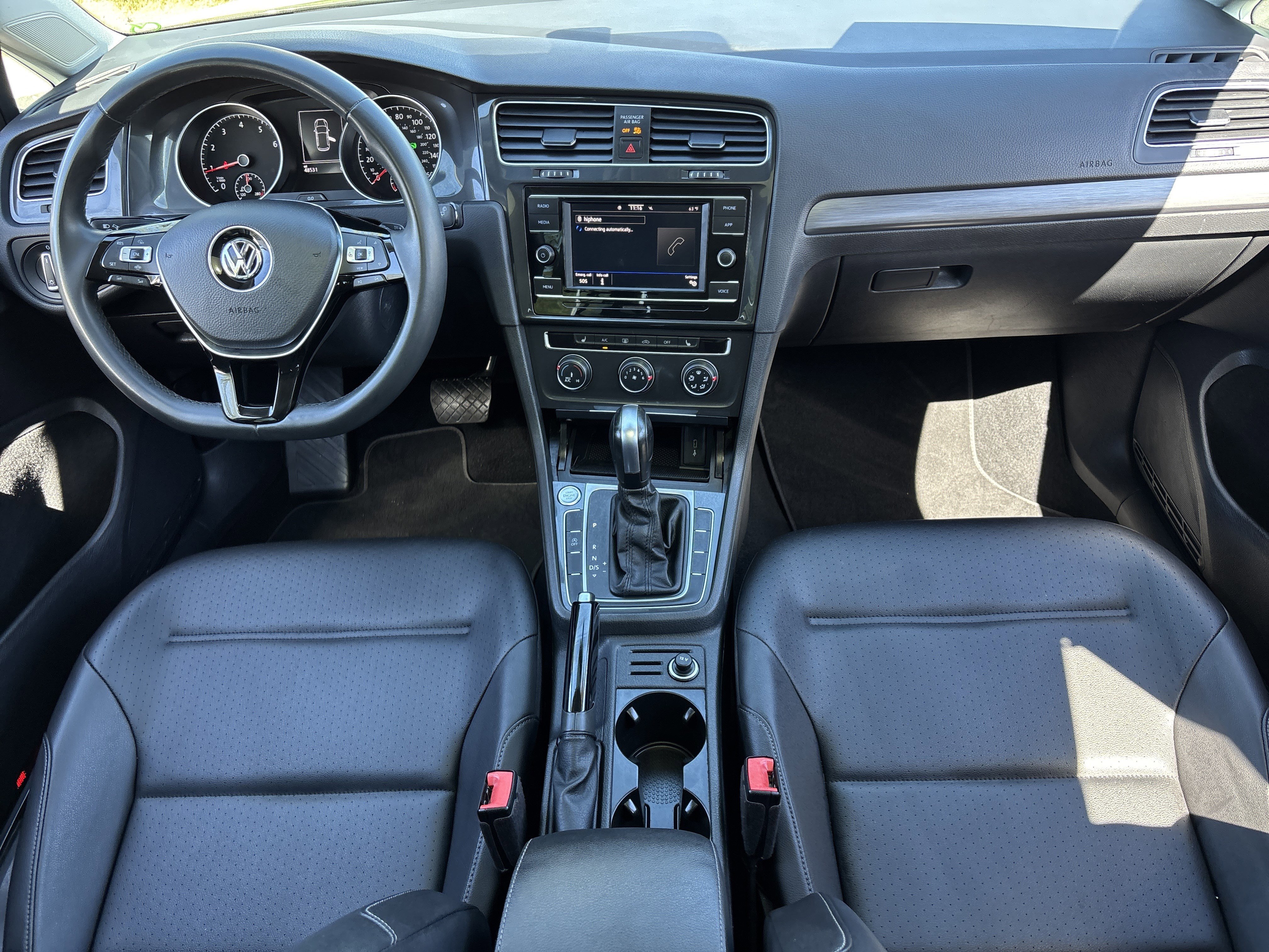 Used 2021 Volkswagen Golf 4-Door image 14