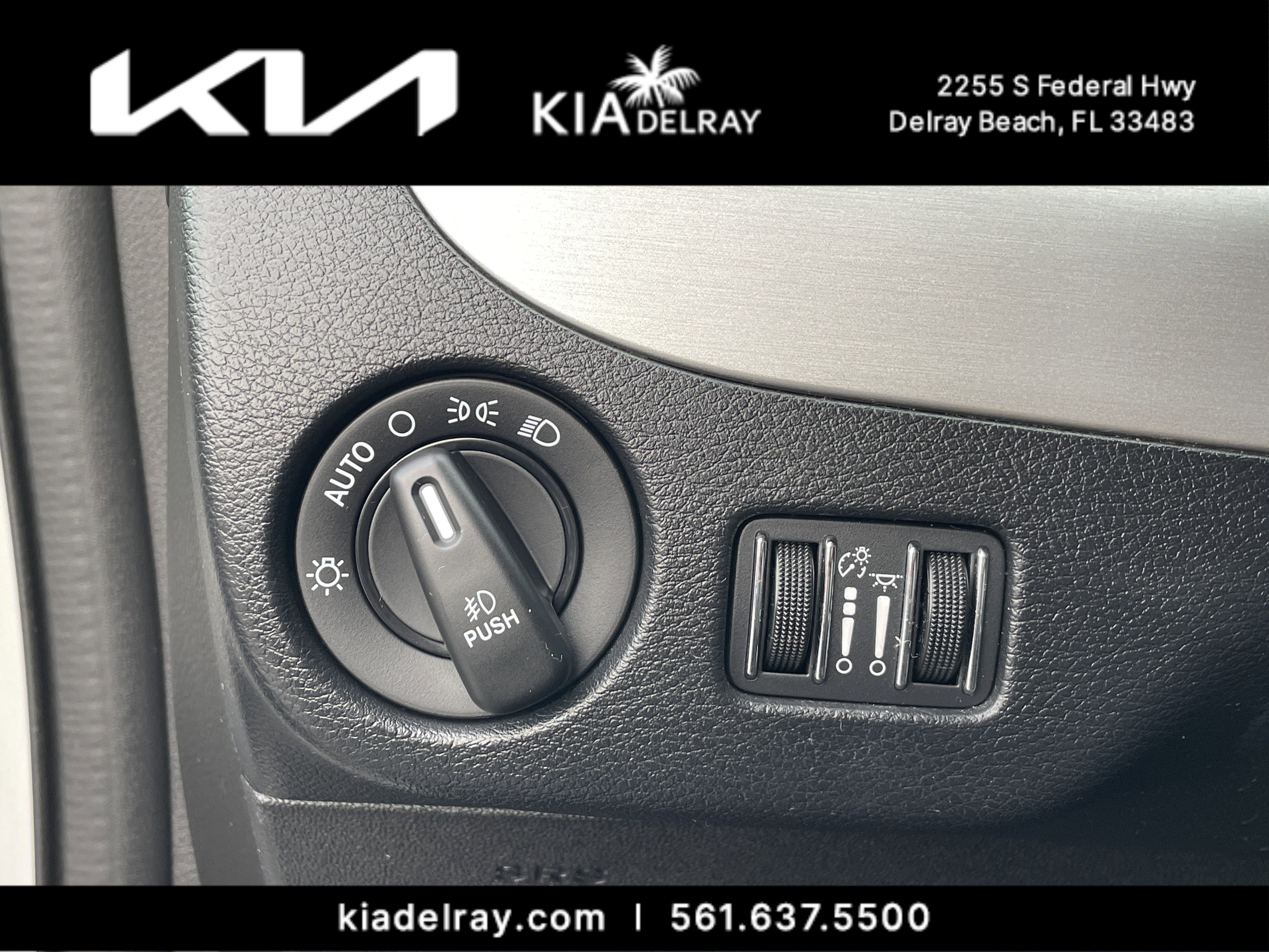 Used 2019 Dodge Grand Caravan GT image 26