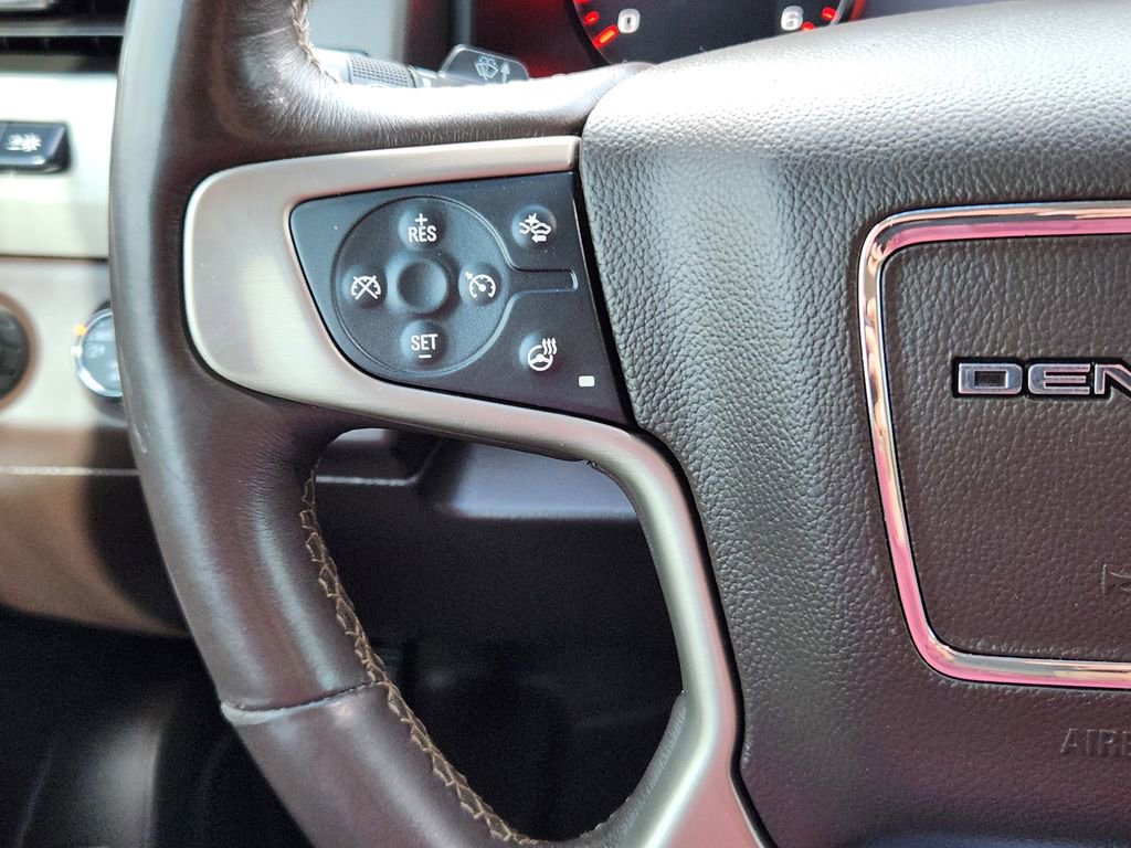 Used 2015 GMC Yukon XL Denali w/ Premium Package AWD/4WD image 19