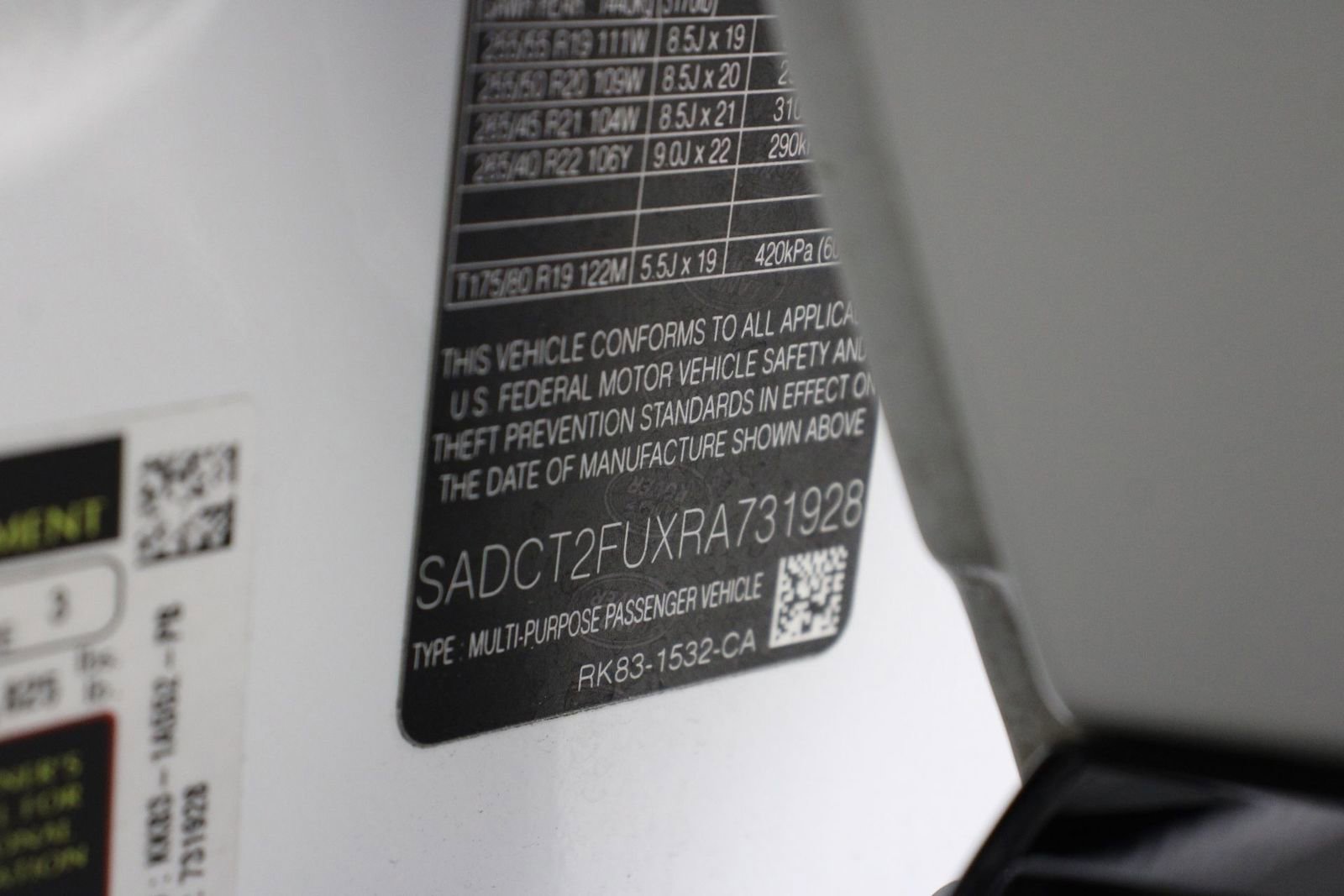Used 2024 Jaguar F-PACE R-Dynamic S image 16
