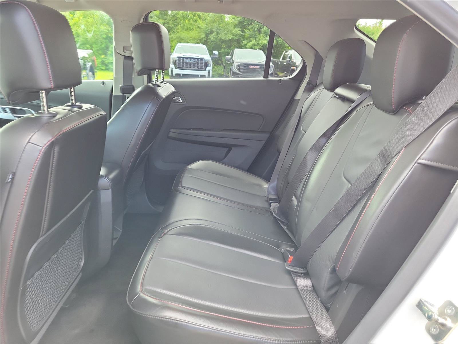 Used 2016 Chevrolet Equinox LTZ w/ Enhanced Convenience Package FWD image 12
