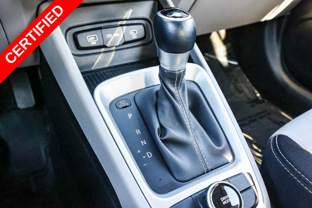 Certified 2025 Hyundai Venue SEL FWD image 24