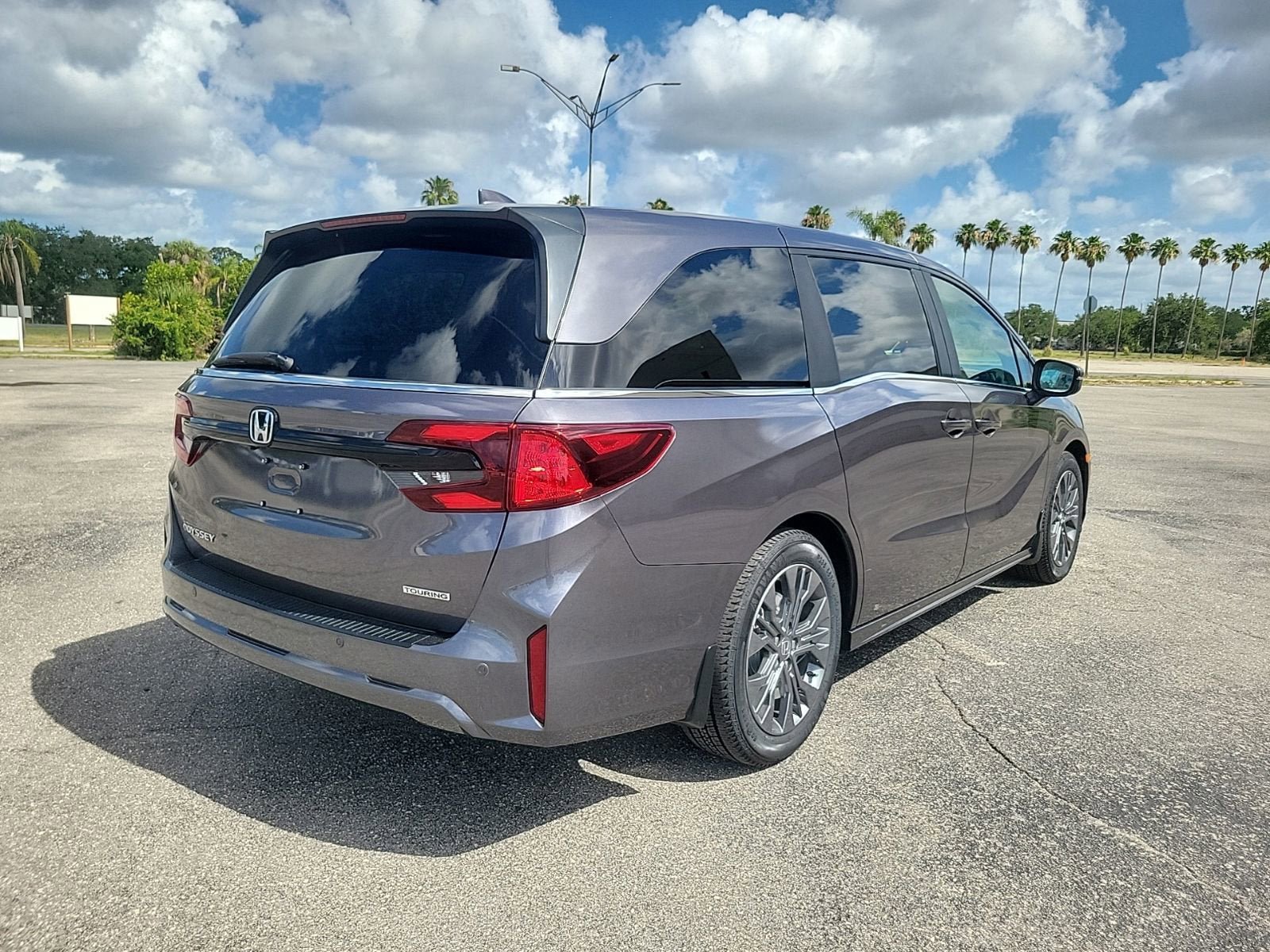 Used 2025 Honda Odyssey Touring image 6