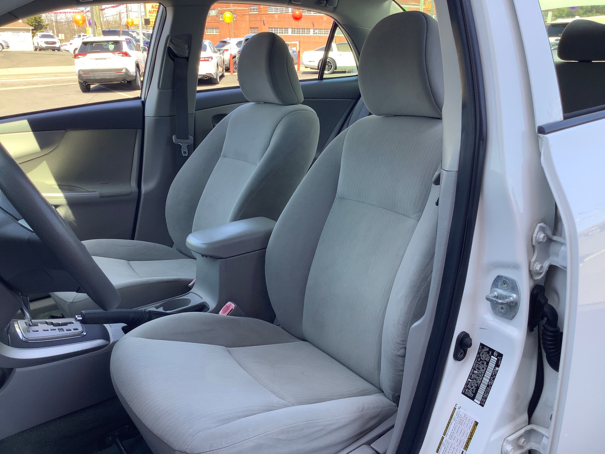 Used 2010 Toyota Corolla LE image 10