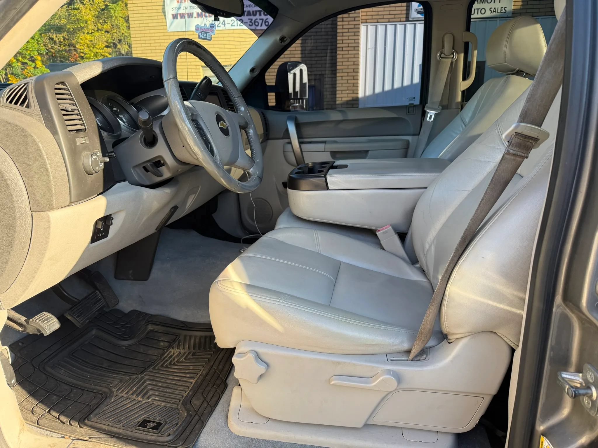 Used 2014 Chevrolet Silverado 2500 LT AWD/4WD image 11