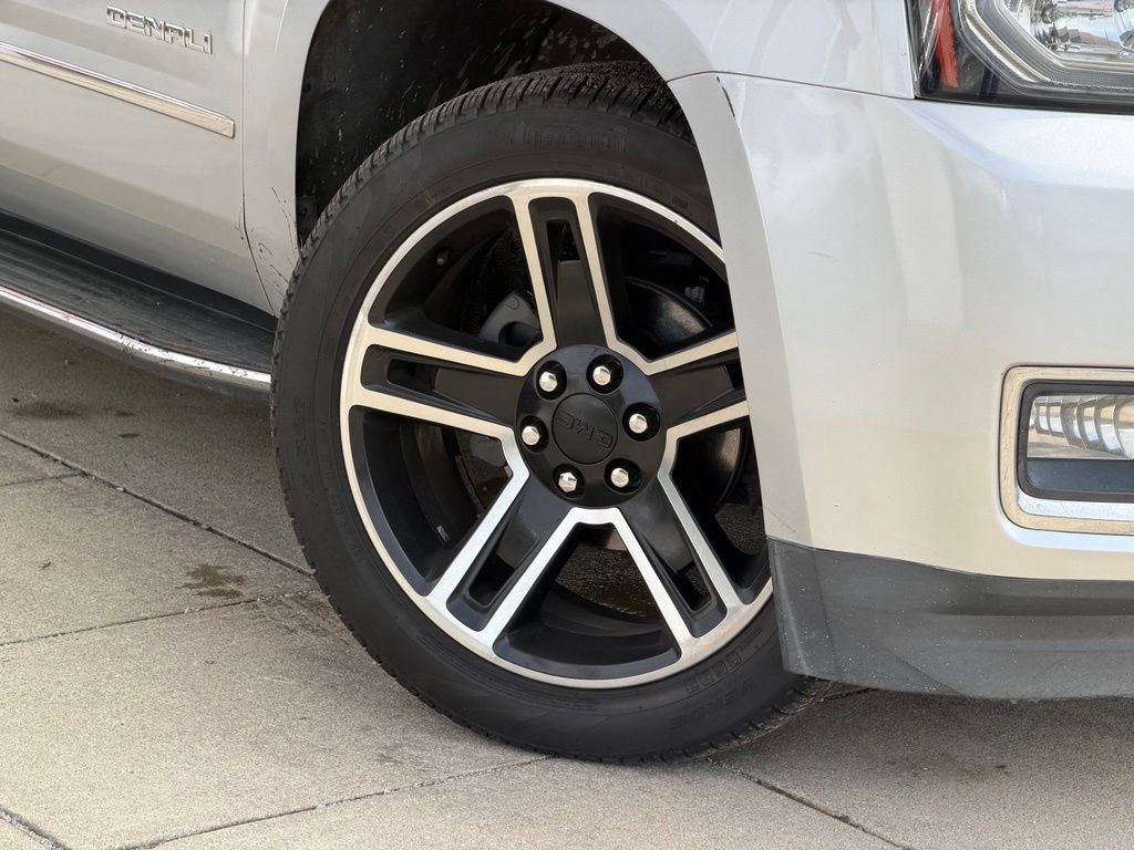 Used 2017 GMC Yukon Denali AWD/4WD image 10