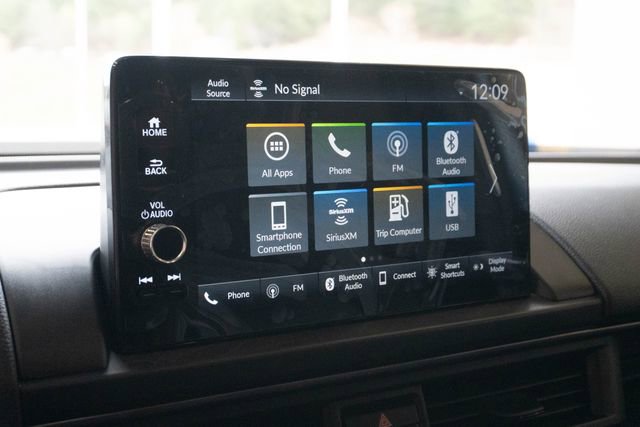 Used 2025 Honda Pilot TrailSport image 26