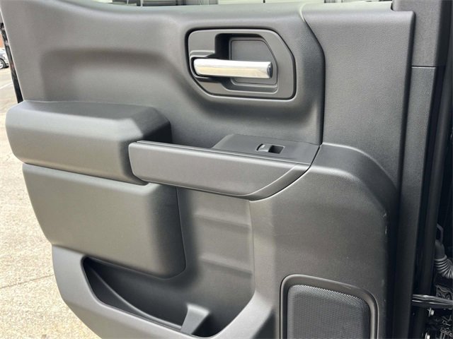Used 2025 Chevrolet Silverado 1500 Custom w/ Turbomax Blackout Package image 17