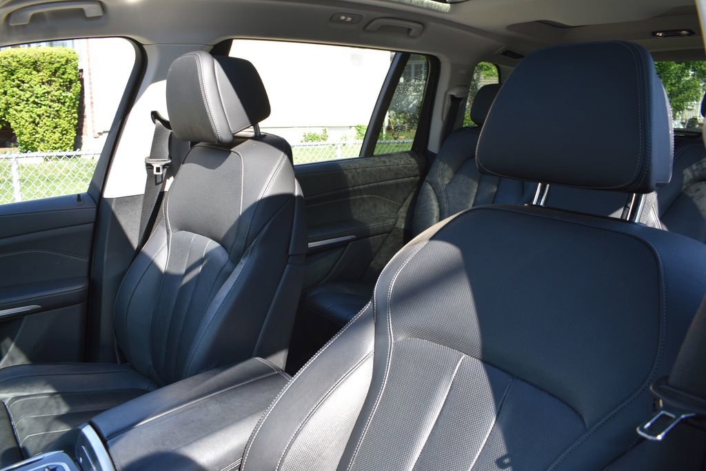 Used 2021 BMW X7 xDrive40i w/ Premium Package AWD/4WD image 8