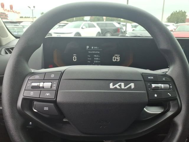 Used 2025 Kia K4 LXS image 17