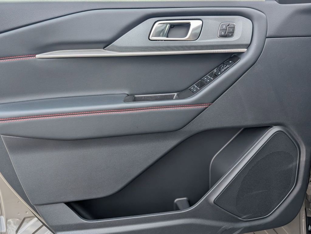 New 2026 Ford Explorer ST-Line image 25