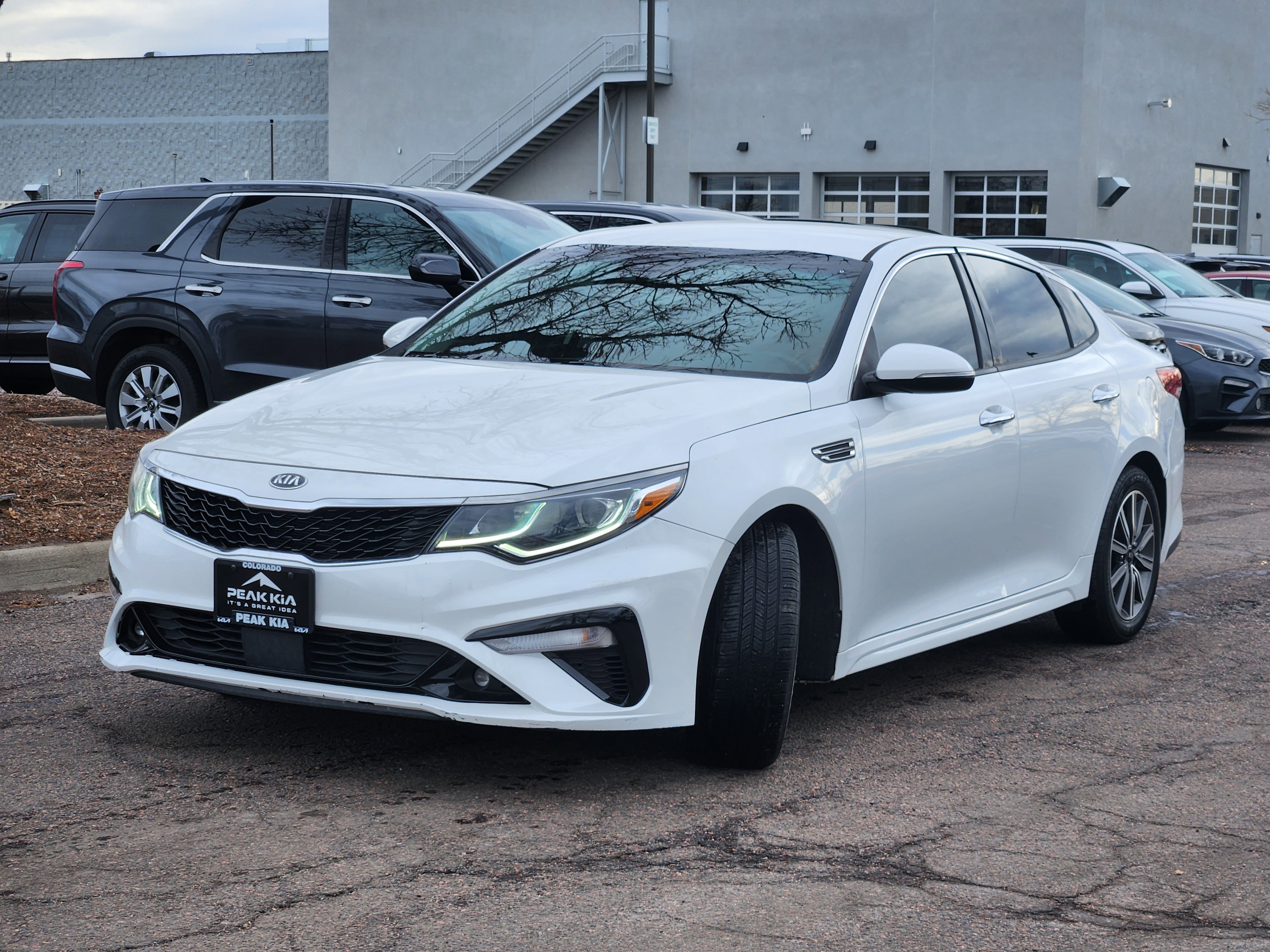 Used 2019 Kia Optima EX image 4