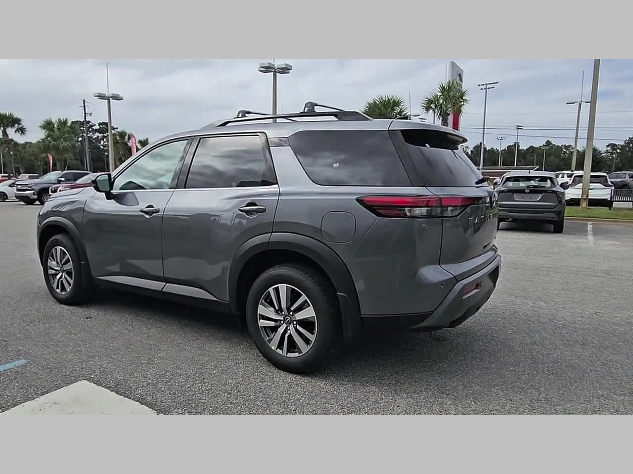 New 2026 Nissan Pathfinder SL FWD image 27