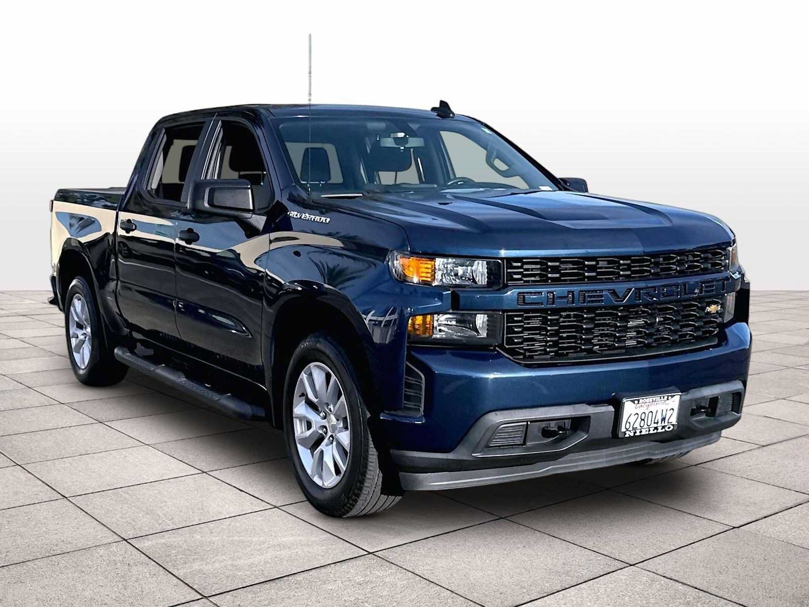 Used 2019 Chevrolet Silverado 1500 Custom w/ Custom Value Package RWD image 2