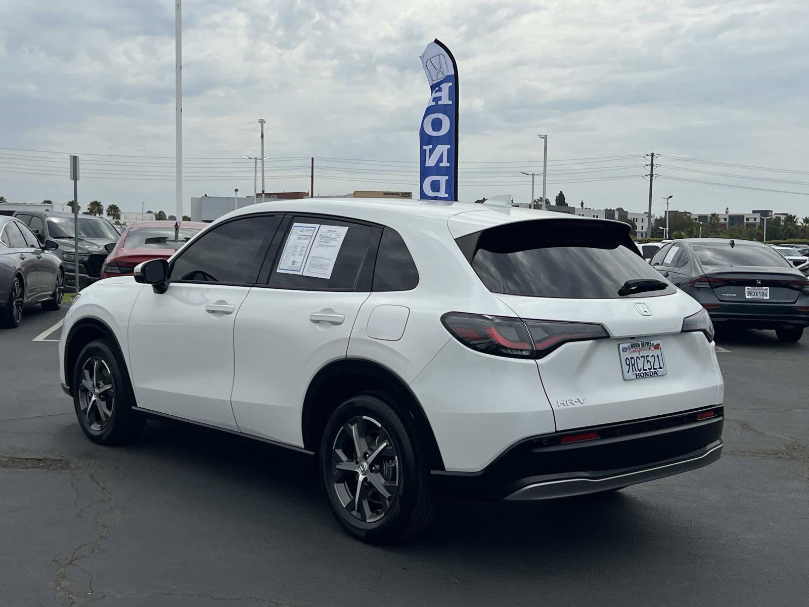 Certified 2025 Honda HR-V EX-L image 3