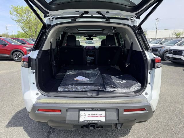 New 2026 Nissan Pathfinder SL w/ SL Premium Package AWD/4WD image 12