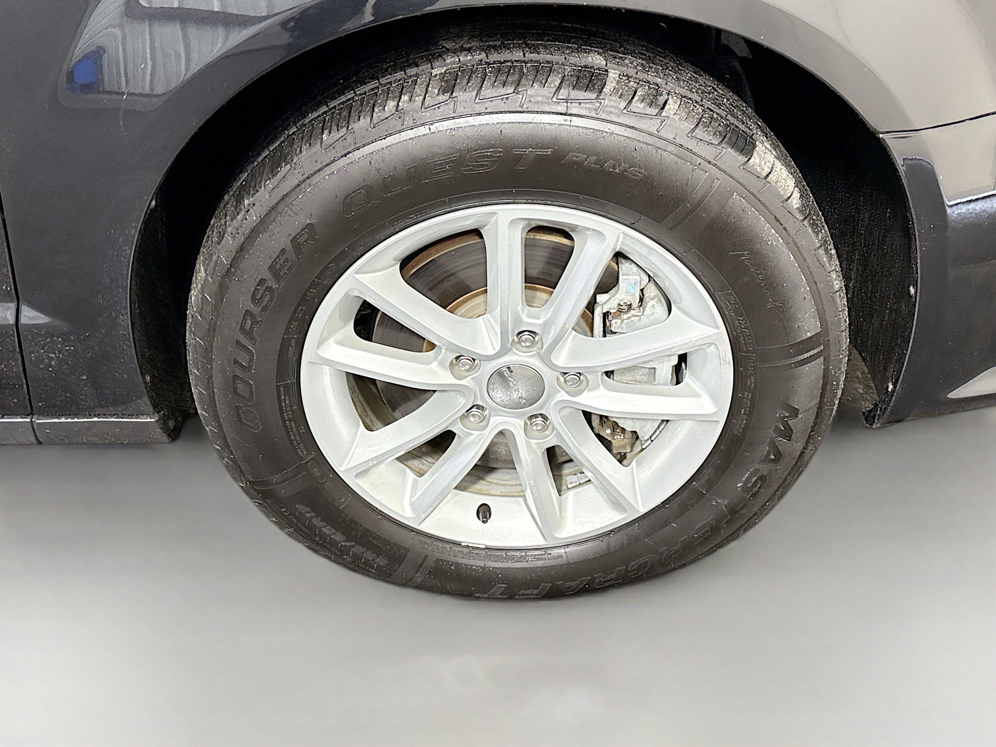 Used 2020 Dodge Grand Caravan SXT image 29