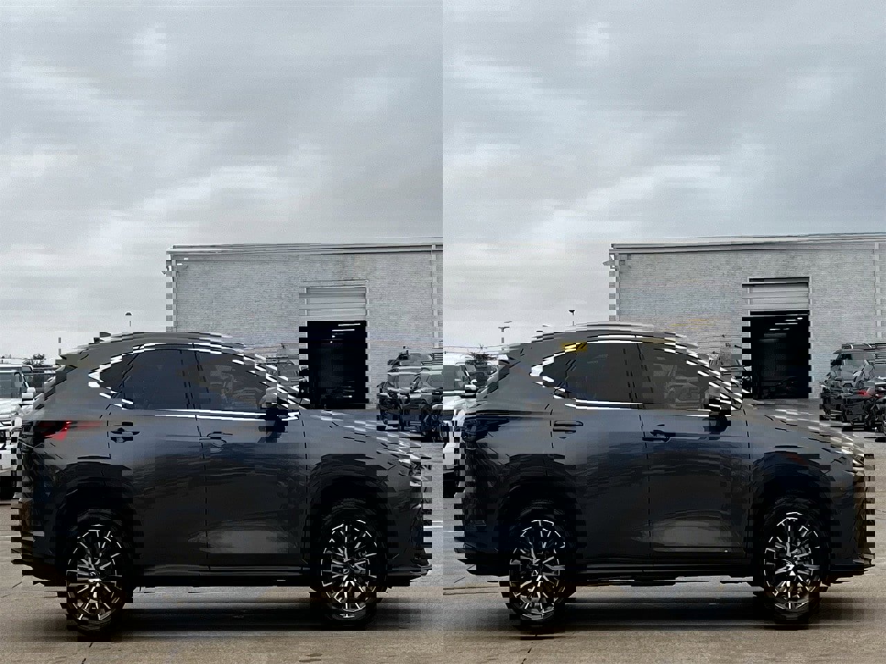 Used 2024 Lexus NX 300h AWD w/ Luxury Package image 3