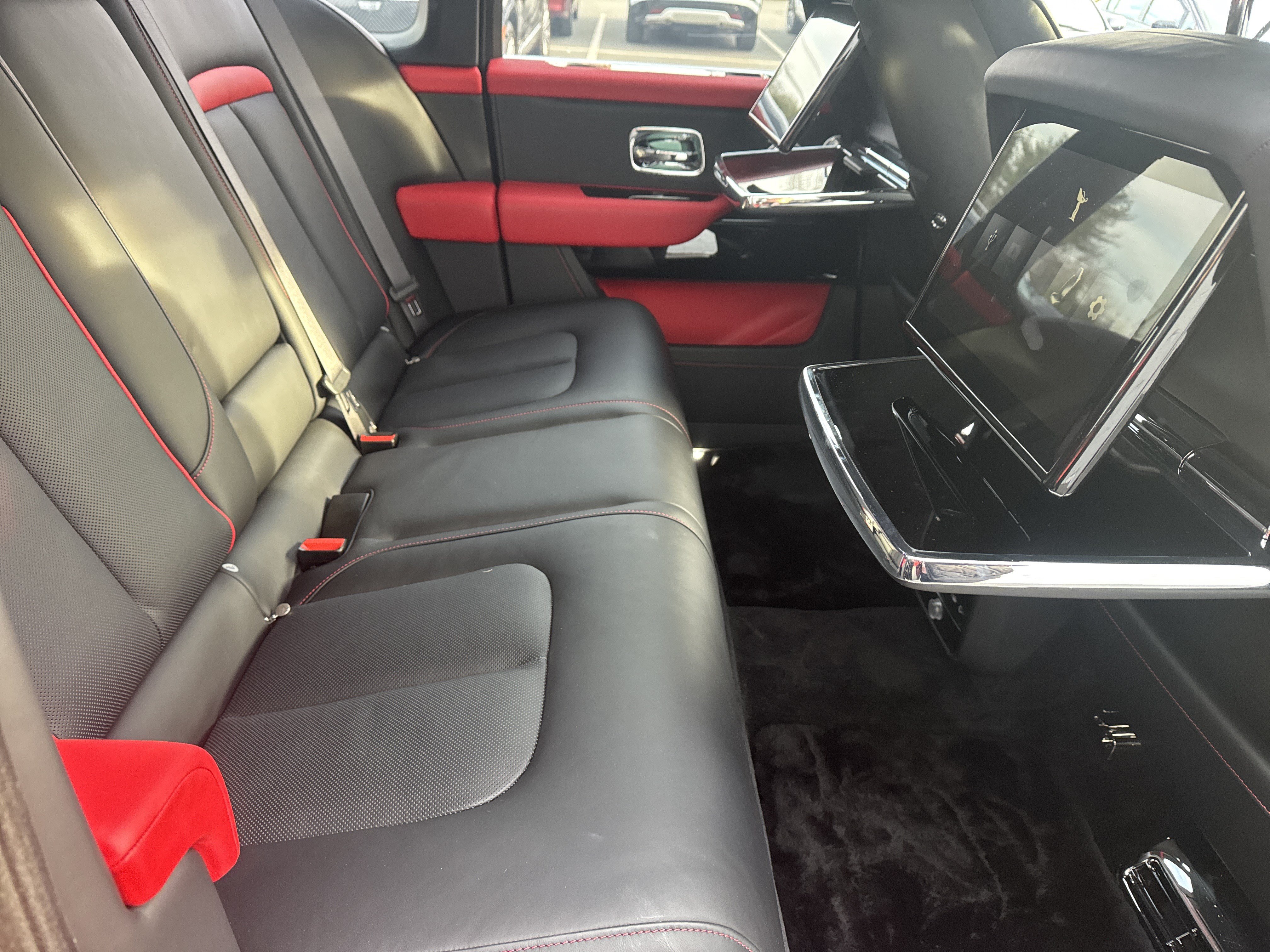 Certified 2025 Rolls-Royce Cullinan AWD/4WD image 53
