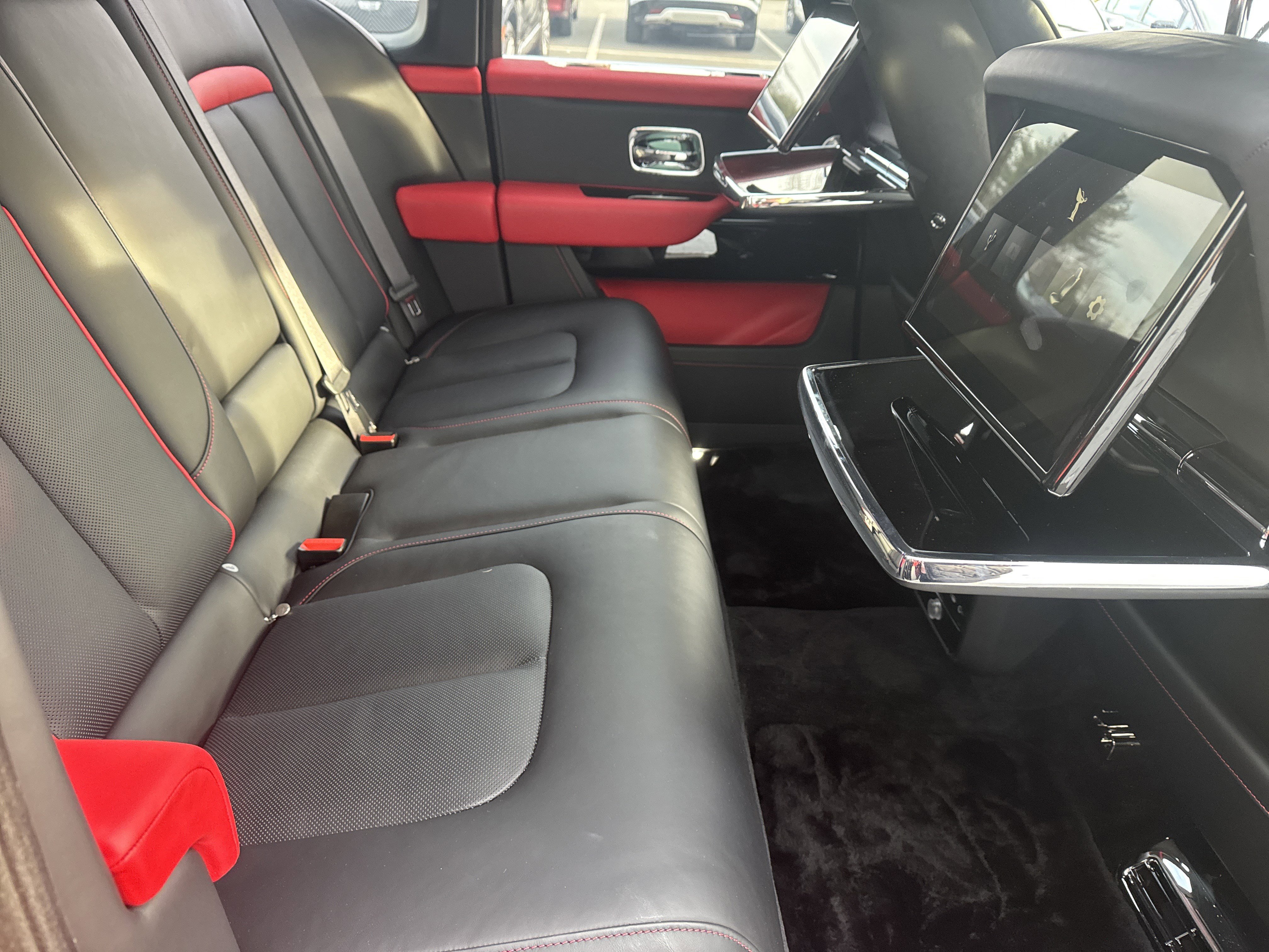 Used 2025 Rolls-Royce Cullinan image 53