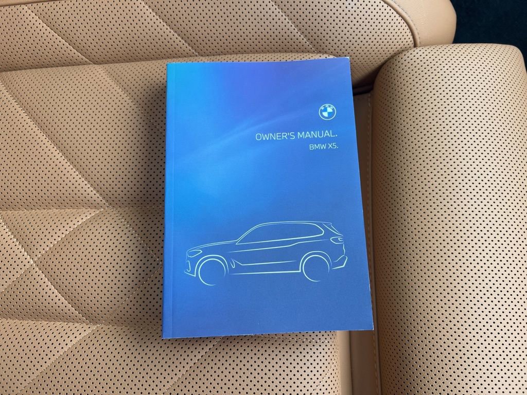 Used 2023 BMW X5 xDrive40i w/ M Sport Package image 28