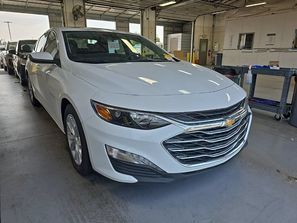 Used 2024 Chevrolet Malibu LT FWD image 1