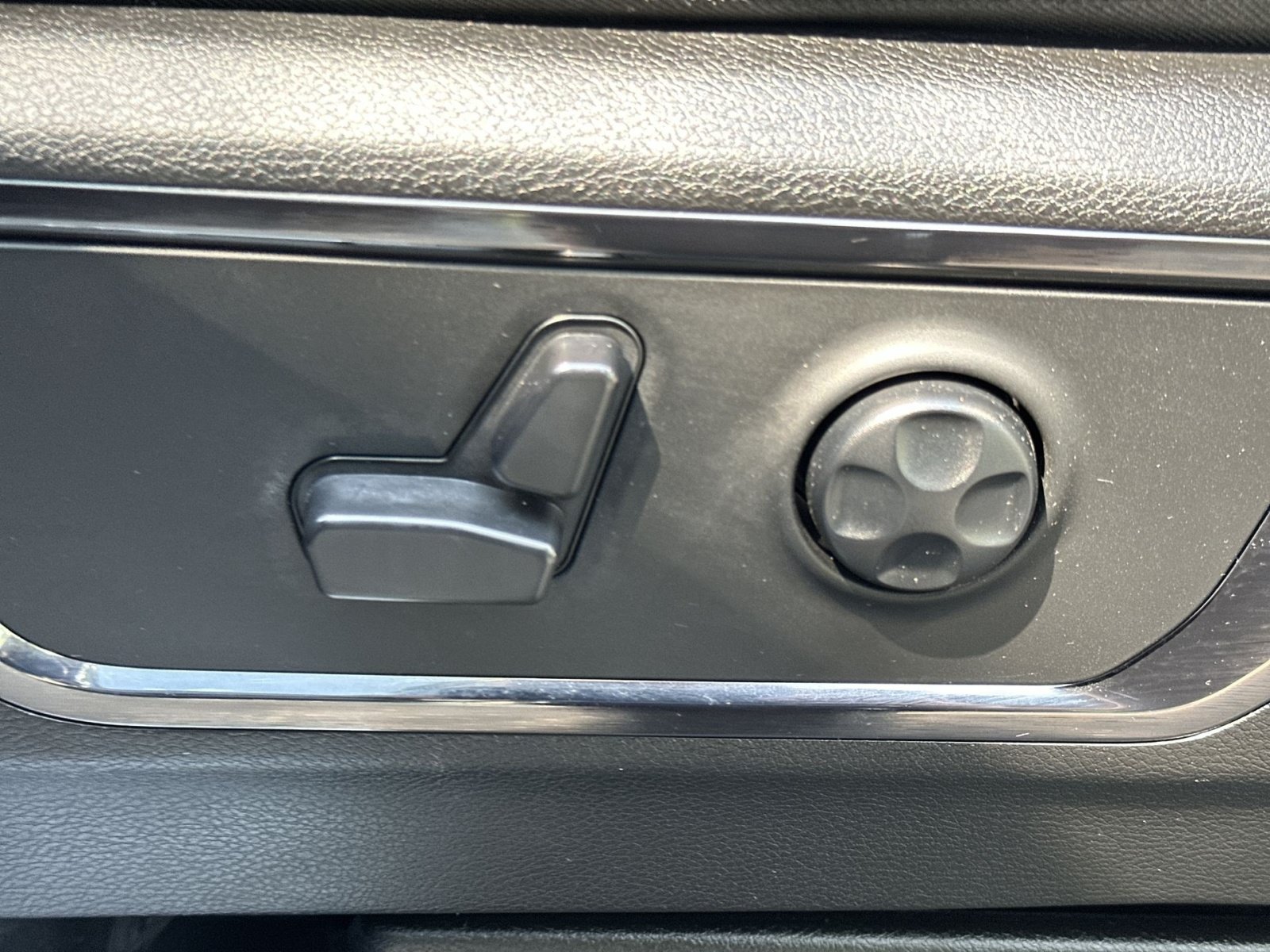 Used 2024 RAM 1500 Limited AWD/4WD image 15