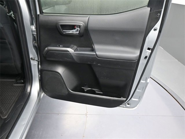 Used 2022 Toyota Tacoma TRD Off-Road image 13