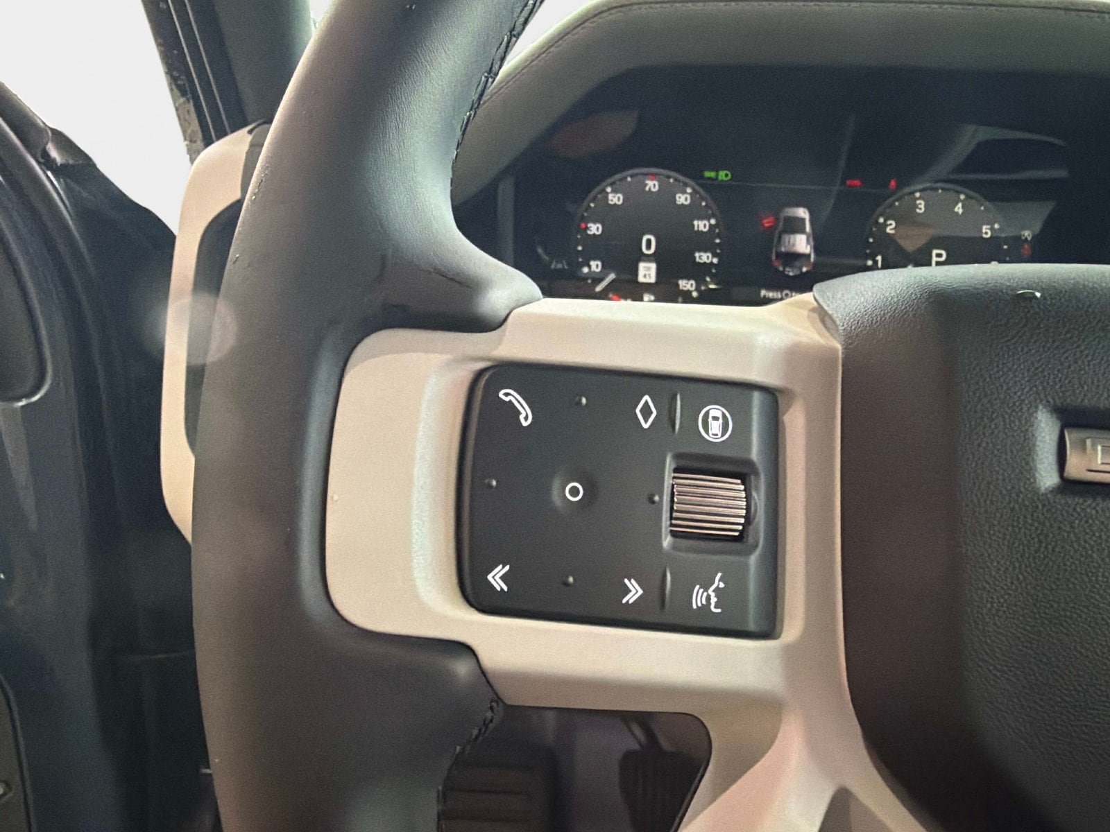 New 2026 Land Rover Defender 110 X-Dynamic SE AWD/4WD image 27