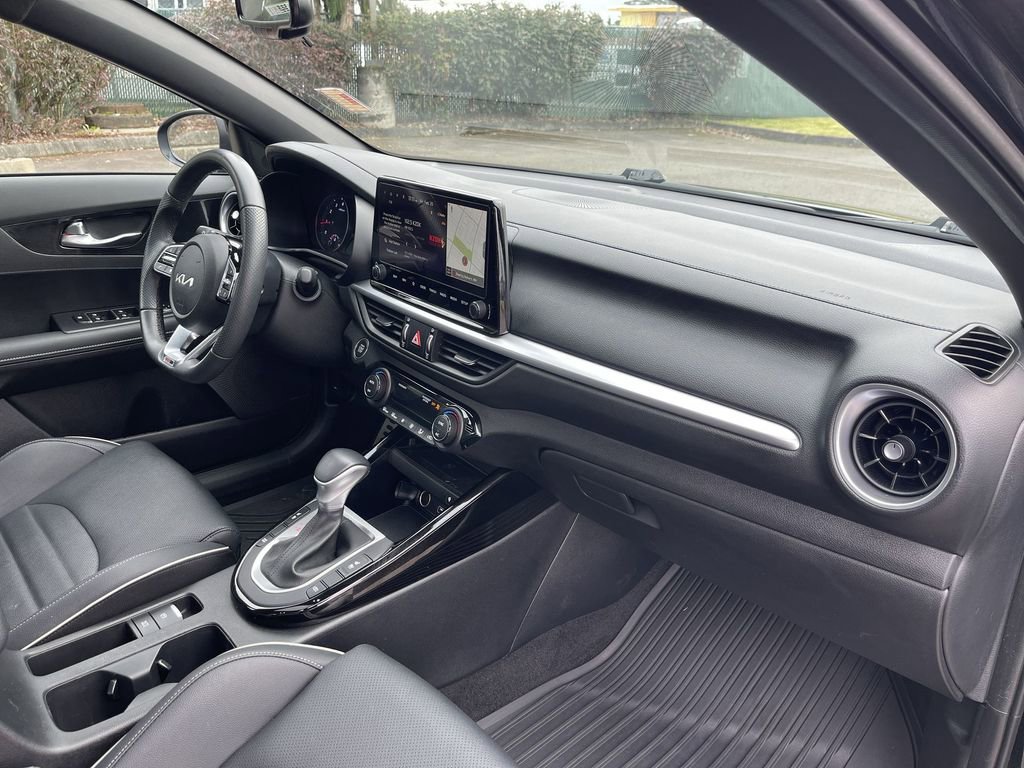 Used 2024 Kia Forte GT-Line w/ GT-Line Premium Package image 30