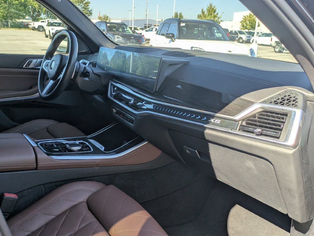 Used 2024 BMW X5 sDrive40i w/ M Sport Package RWD image 27