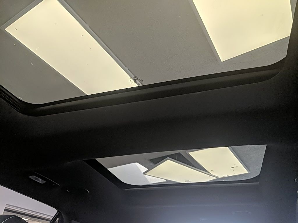 Used 2017 Ford Explorer Platinum image 31