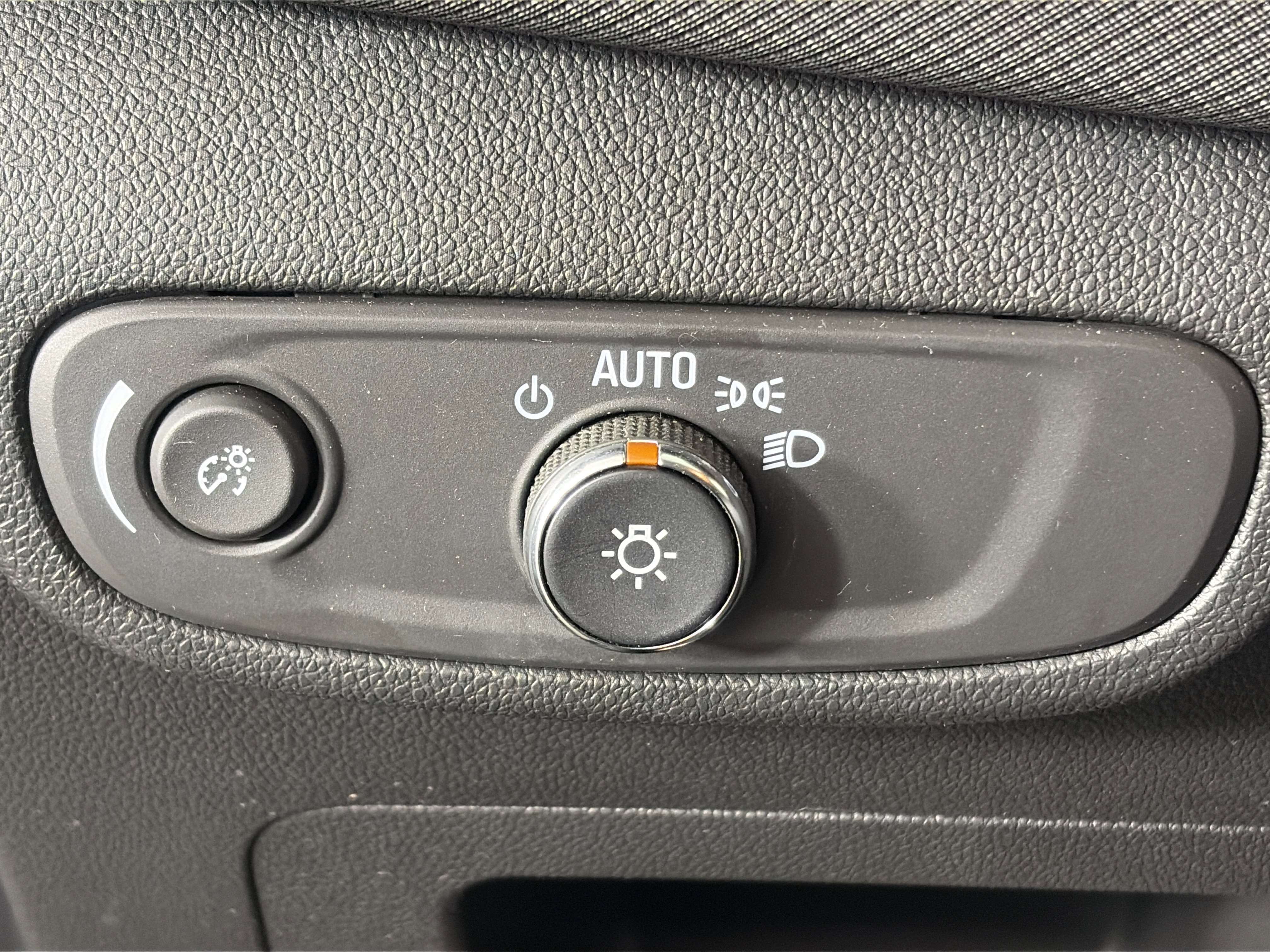 Certified 2024 Chevrolet TrailBlazer LT w/ Convenience Package image 28