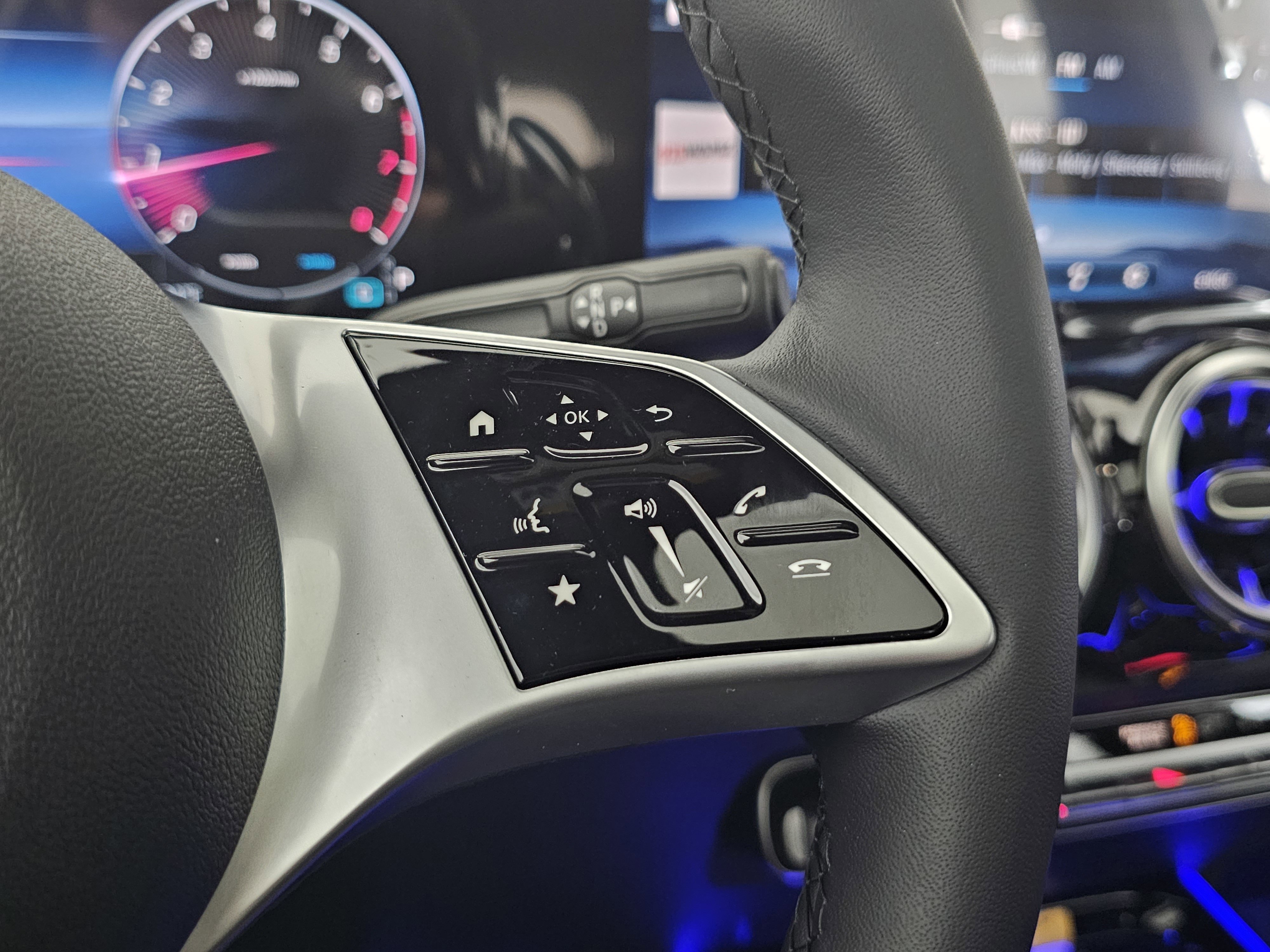 New 2026 Mercedes-Benz GLB 250 4MATIC image 42