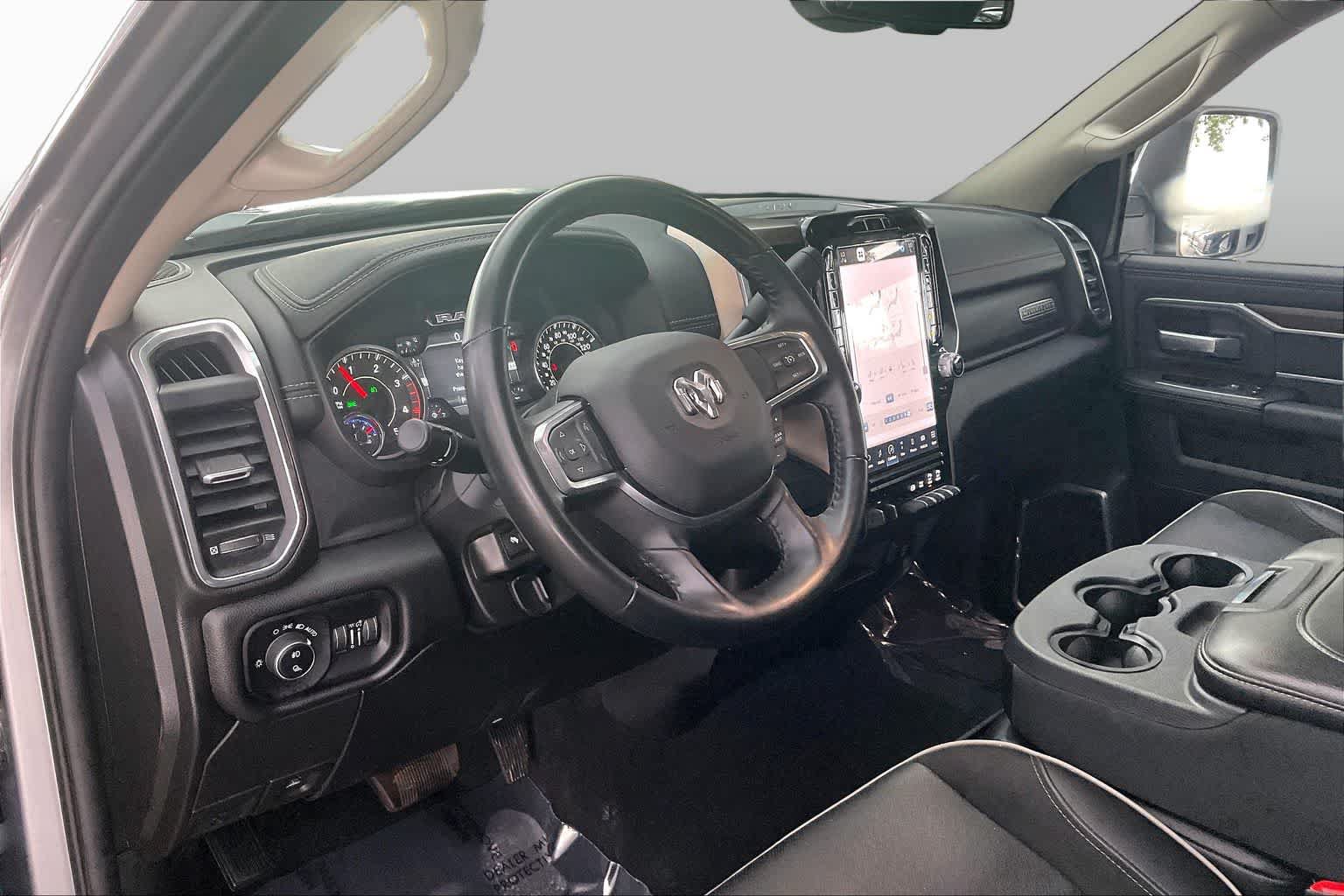 Used 2024 RAM 2500 Laramie AWD/4WD image 18