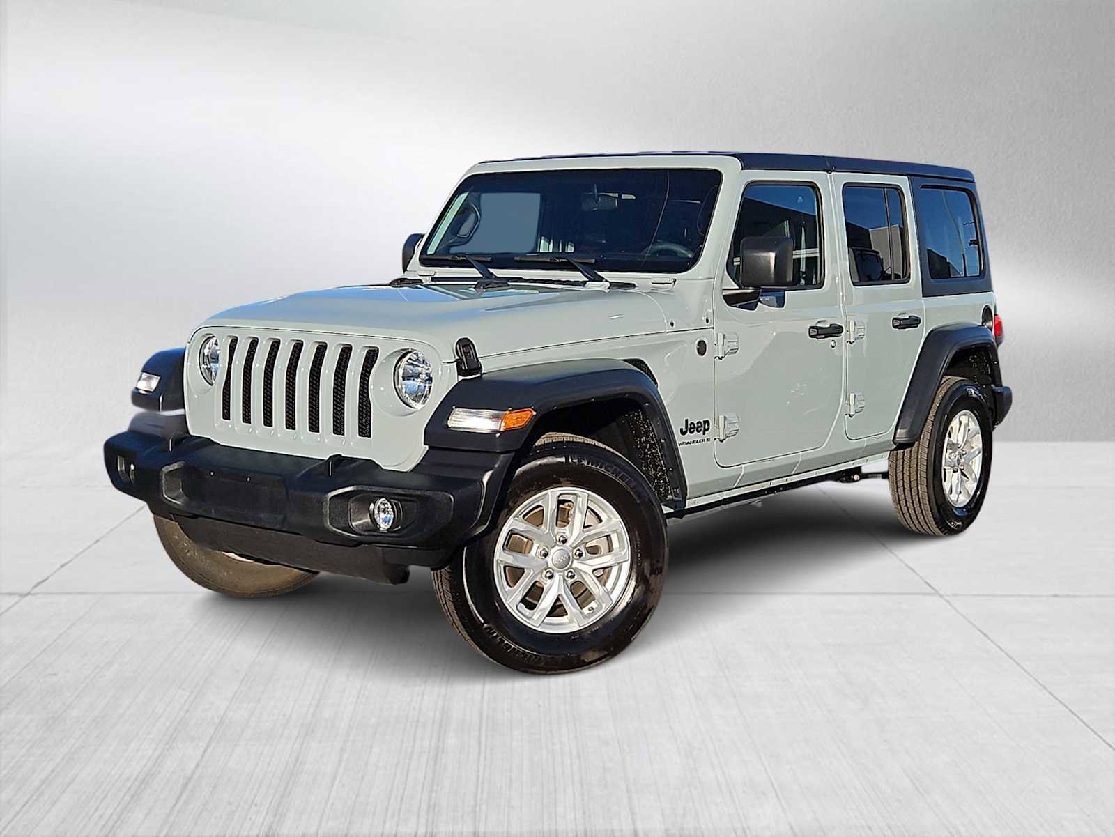 Used 2023 Jeep Wrangler Sport S image 1