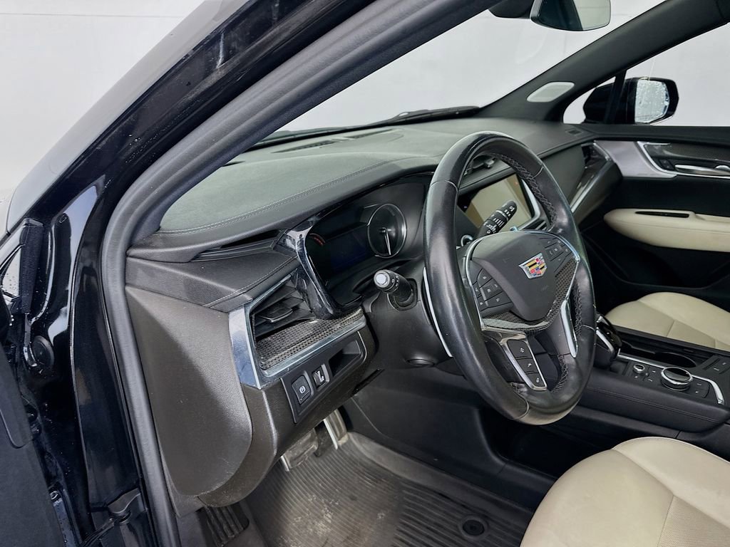 Used 2021 Cadillac XT5 Sportv w/ LPO, Floor Liner Package image 9