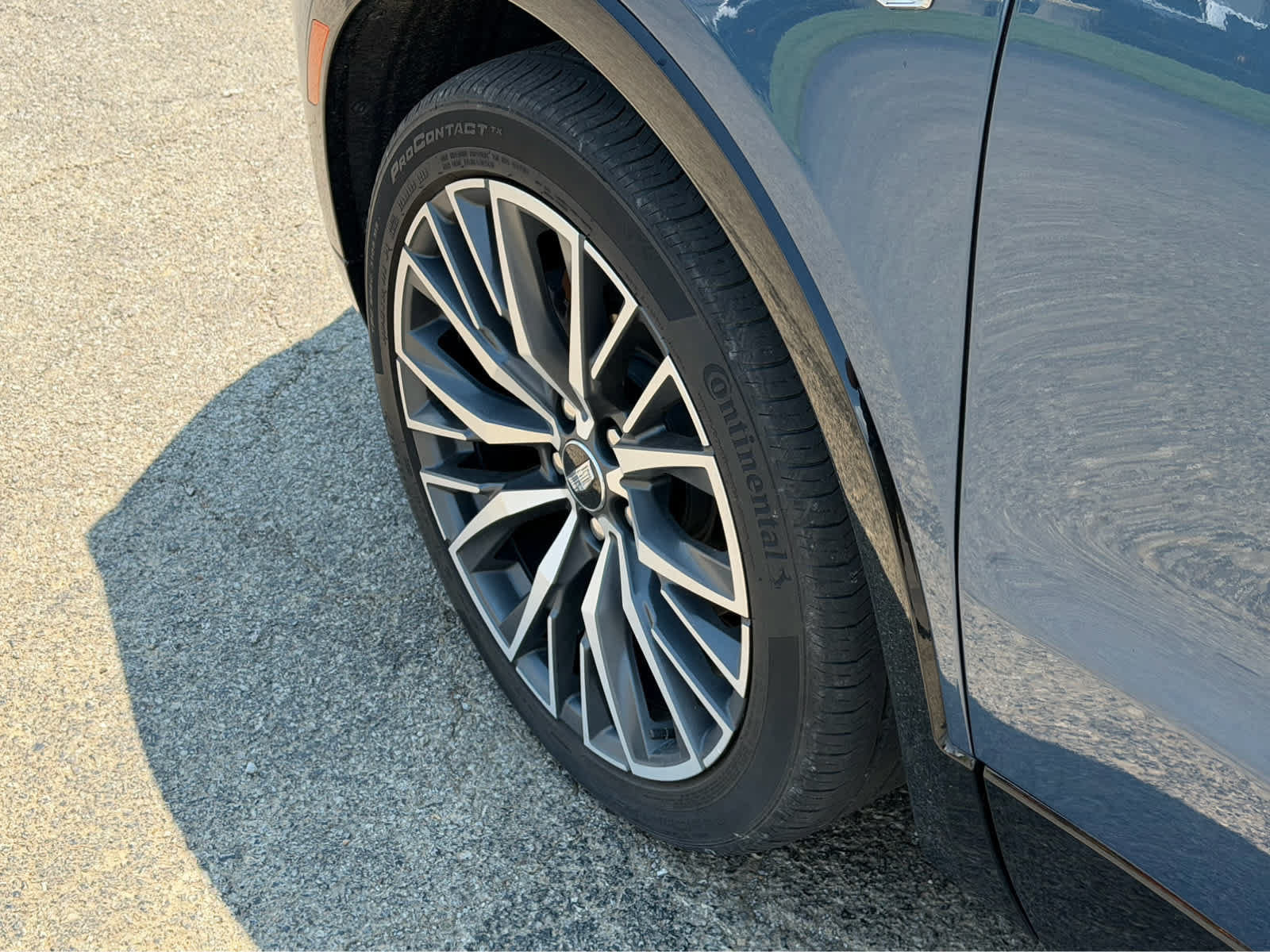 Used 2024 Cadillac XT4 Sport AWD/4WD image 7