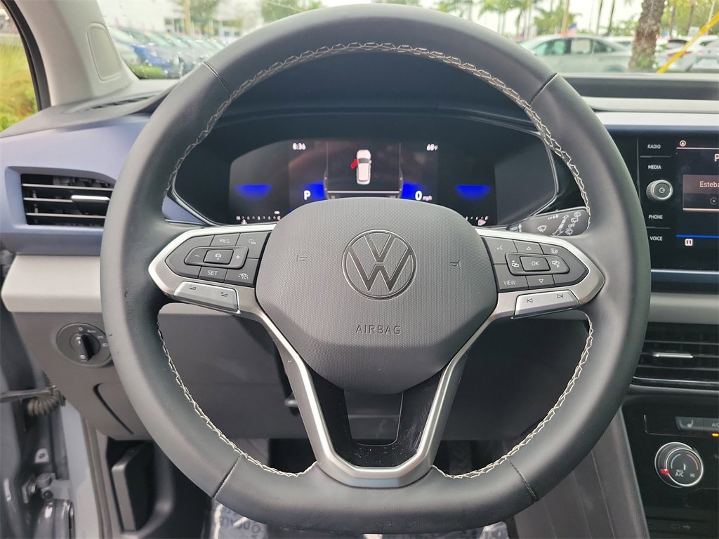 Used 2023 Volkswagen Taos SE w/ Black Wheel Package image 17