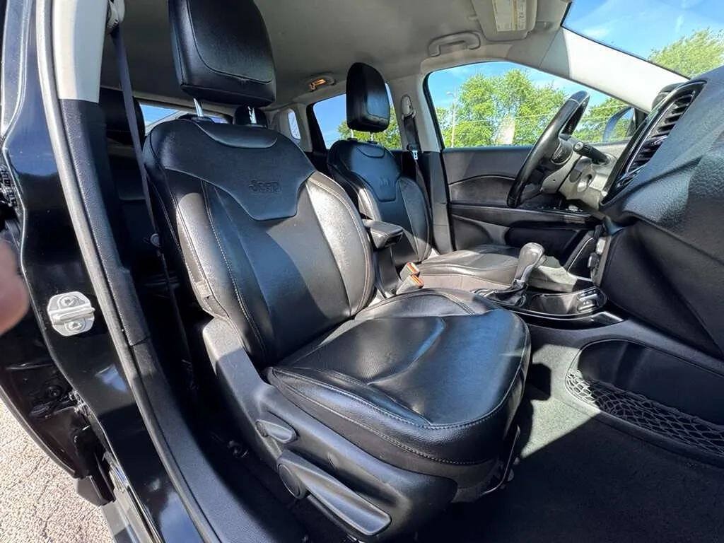 Used 2020 Jeep Compass Limited FWD image 13
