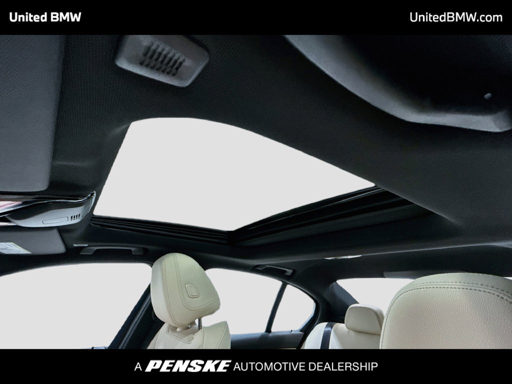 New 2026 BMW 330i Sedan w/ Convenience Package RWD image 19