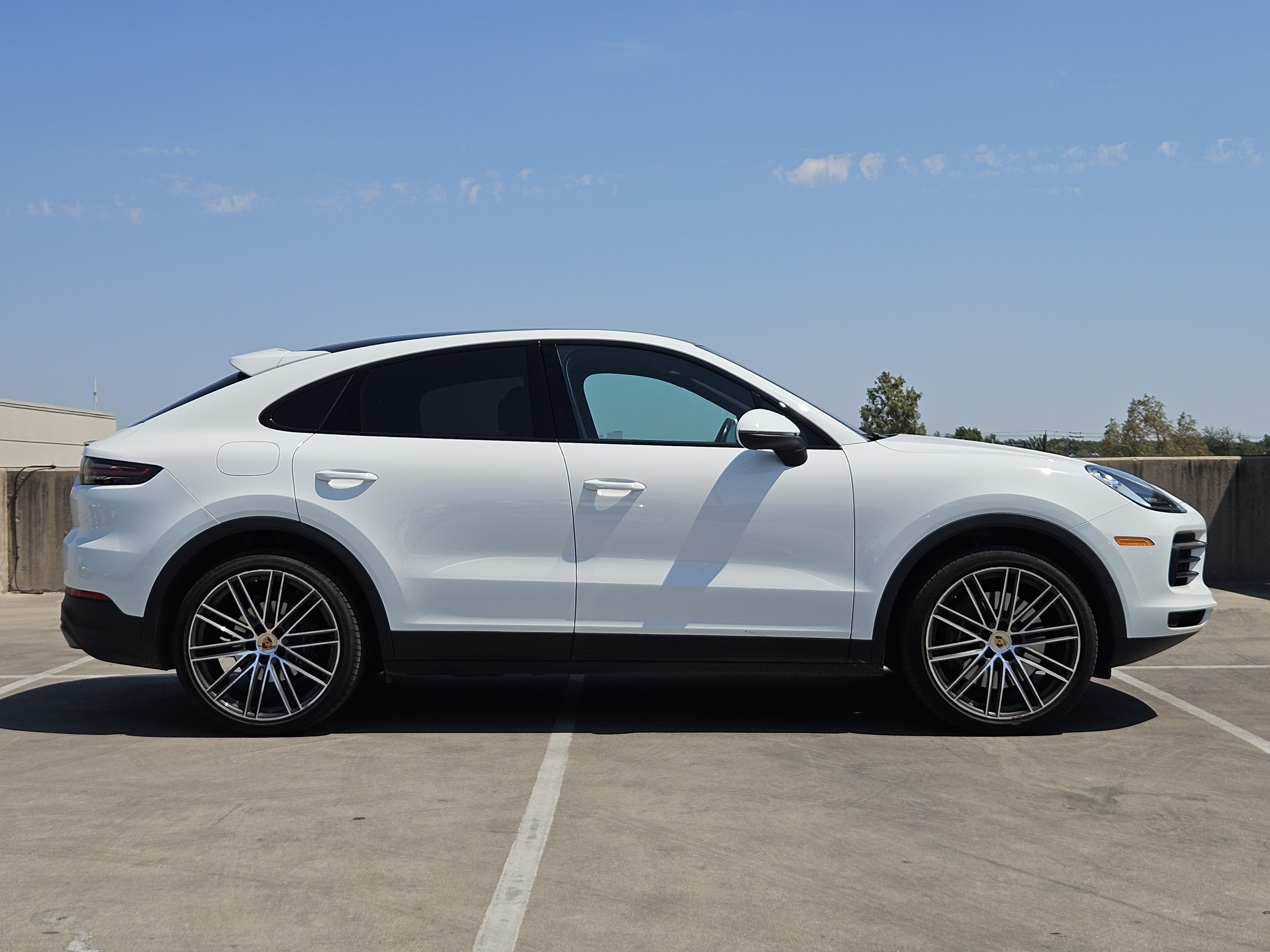Certified 2021 Porsche Cayenne Coupe AWD/4WD image 9