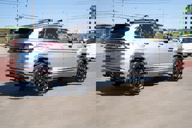 New 2026 Volkswagen Atlas Cross Sport SEL R-Line image 6