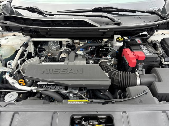 Used 2024 Nissan Rogue S FWD image 30