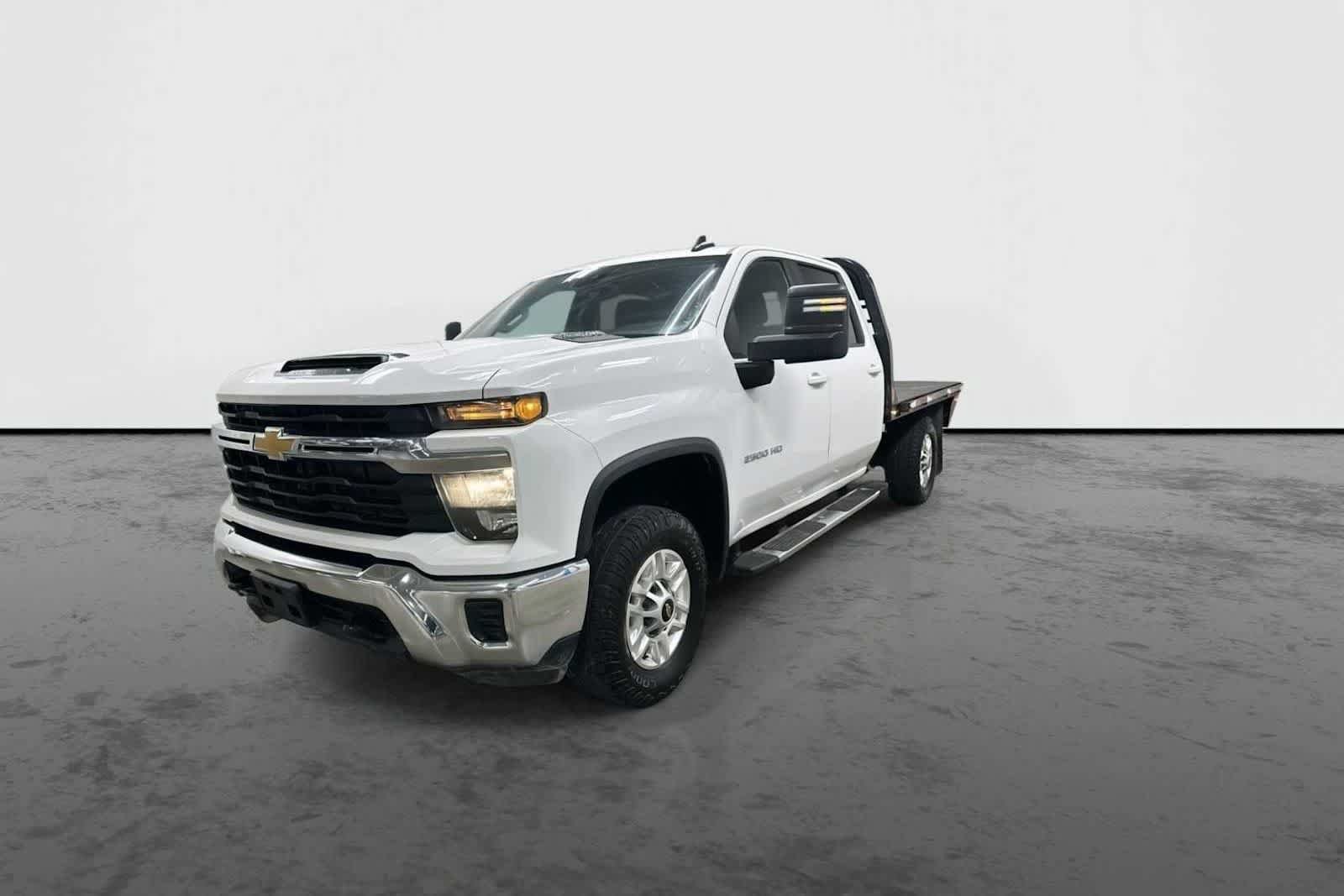 Used 2024 Chevrolet Silverado 2500 LT w/ Snow Plow Prep/Camper Package AWD/4WD image 7