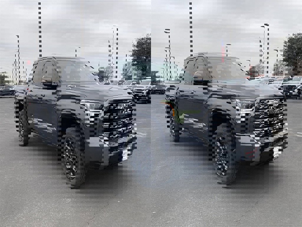 New 2025 Toyota Tundra Platinum image 3