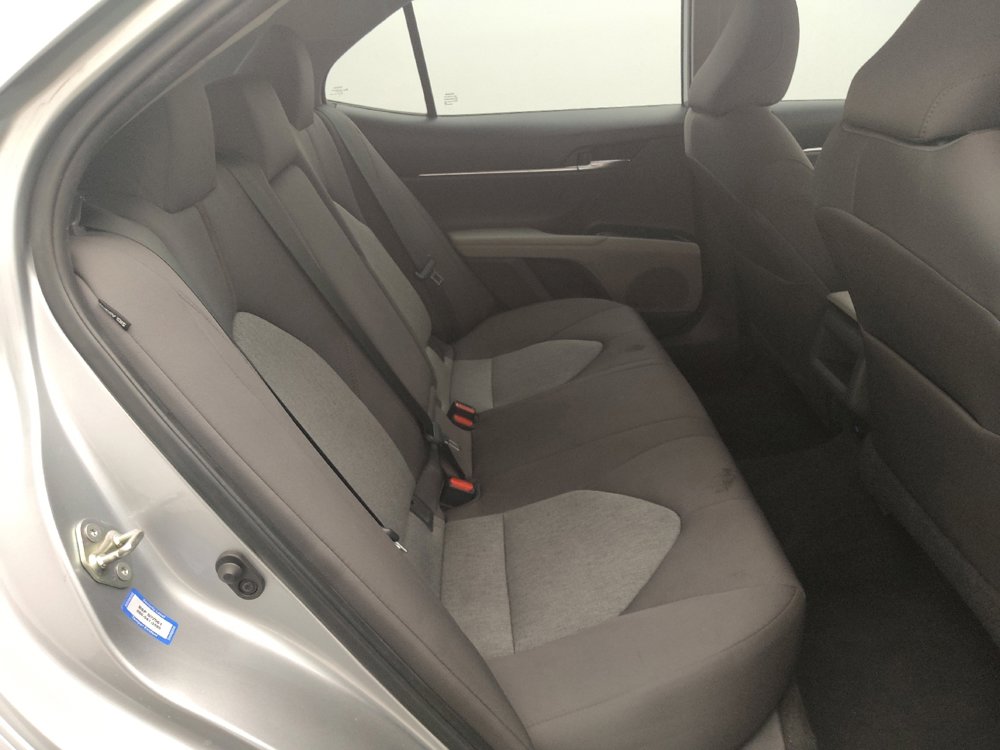 Used 2019 Toyota Camry LE image 19
